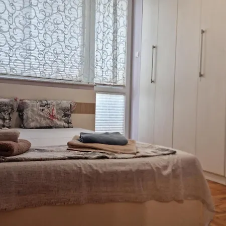 Apartmán Two Close To Center, Varna