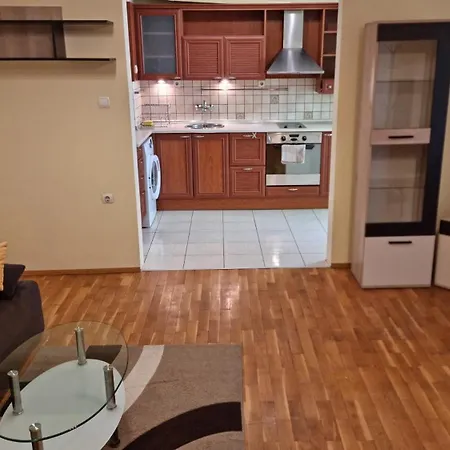 Apartmán Two Close To Center,